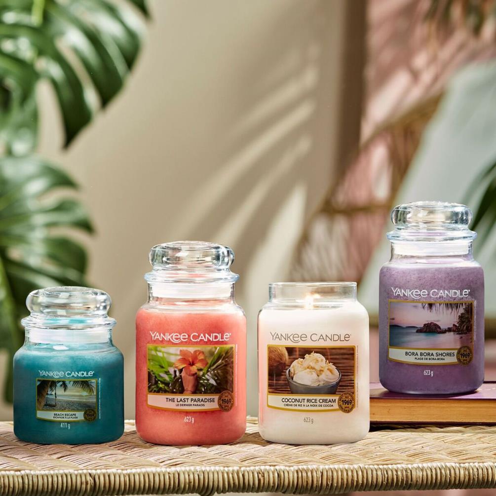 Yankee Candle Beach Escape Medium Jar Extra Image 1
